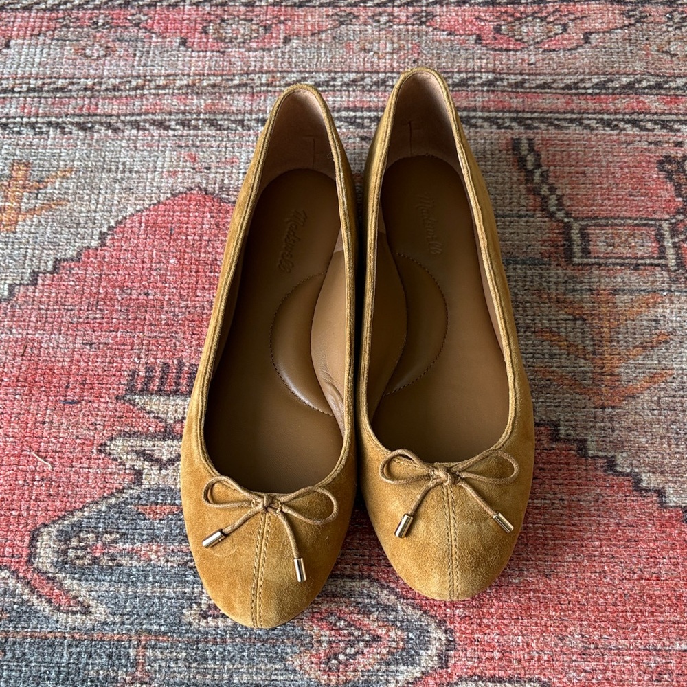 Madewell Women's Hester flat suede in camel (sand dune) color